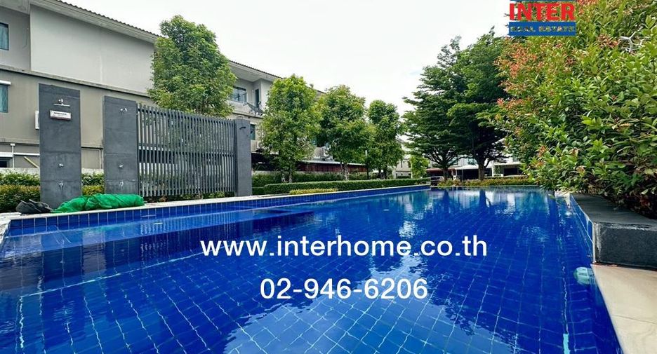 For sale 4 bedrooms townhouse in Mueang Nonthaburi, Nonthaburi