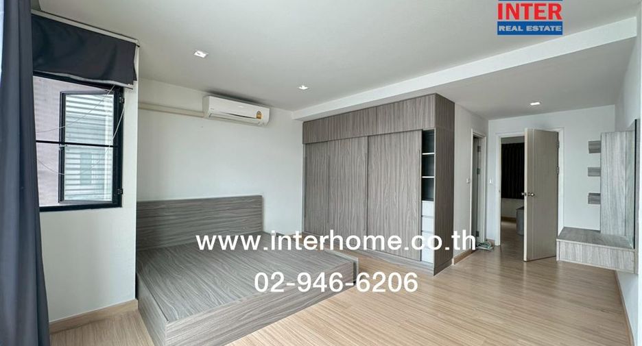 For sale 4 bedrooms townhouse in Mueang Nonthaburi, Nonthaburi