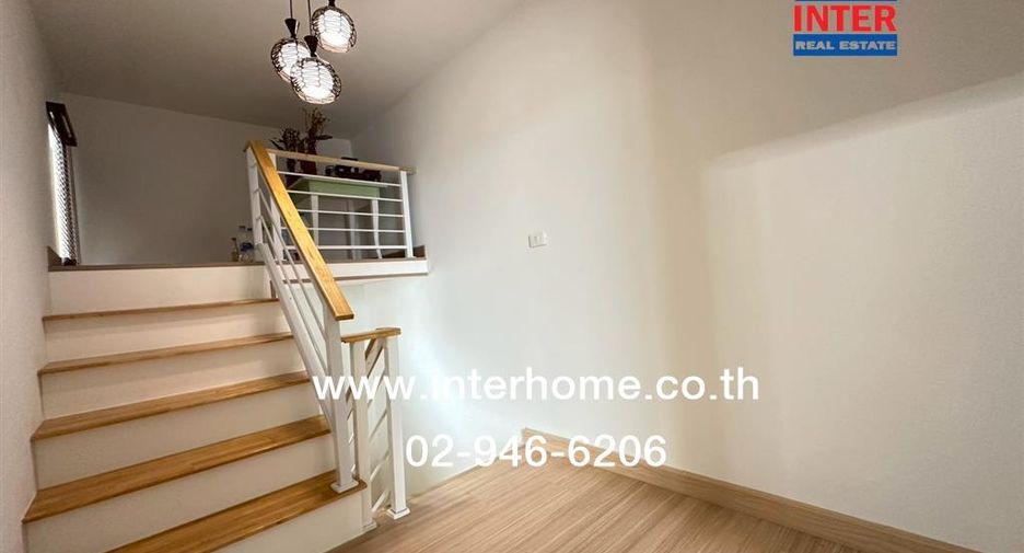 For sale 4 bedrooms townhouse in Mueang Nonthaburi, Nonthaburi