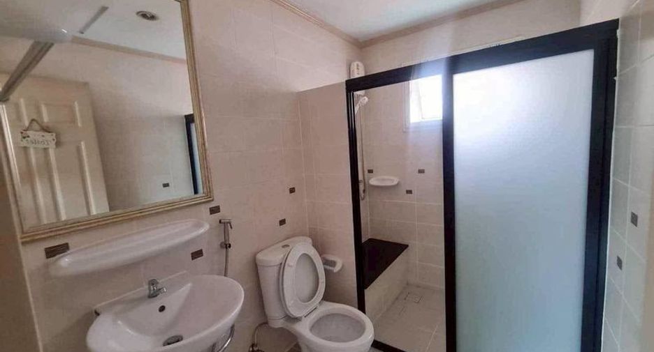 For rent 4 bedrooms house in Mueang Chiang Mai, Chiang Mai