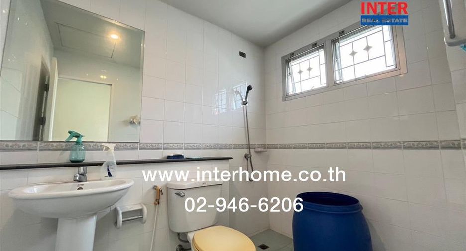 For sale 3 ベッドルーム house in Mueang Samut Sakhon, Samut Sakhon