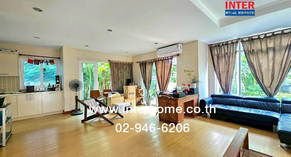 For sale 3 bedrooms house in Sai Mai, Bangkok