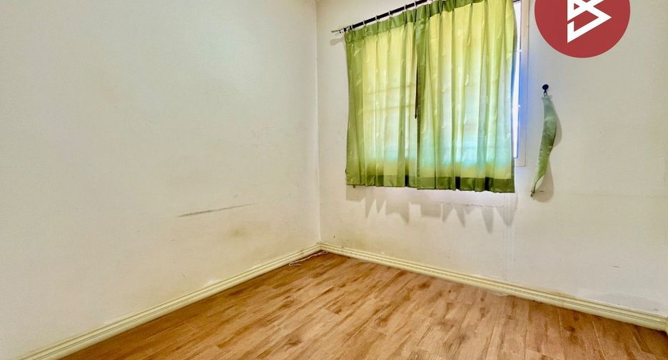 À vendre 3 chambres maison de ville à Bang Sao Thong, Samut Prakan