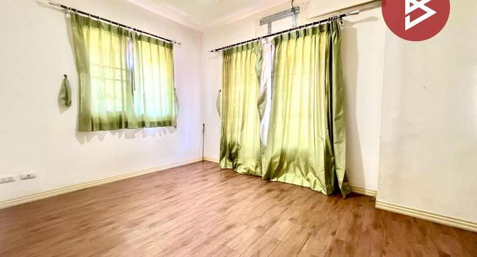 À vendre 3 chambres maison de ville à Bang Sao Thong, Samut Prakan