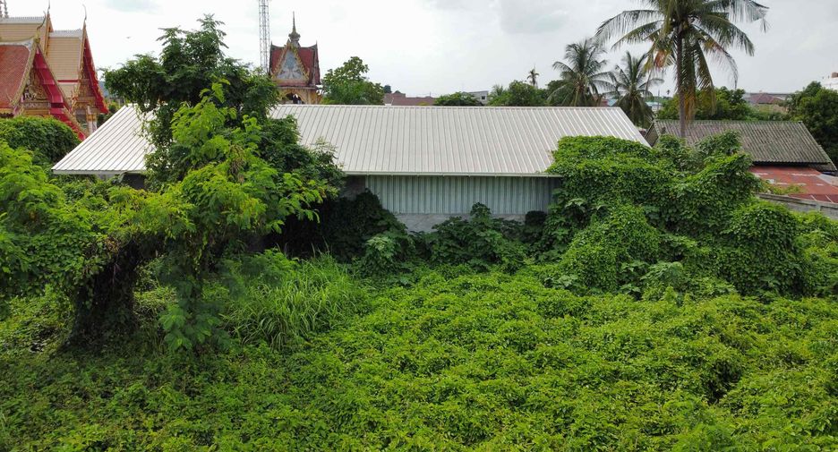 For sale 3 bedrooms retail Space in Mueang Nong Khai, Nong Khai