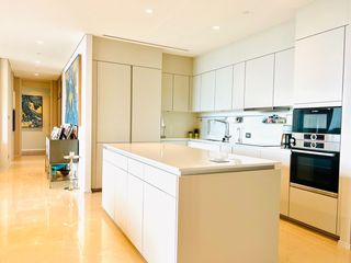 À louer 3 chambres condo à Pathum Wan, Bangkok