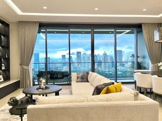 À louer 3 chambres condo à Pathum Wan, Bangkok