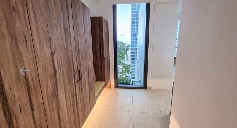 For rent 2 bedrooms condo in Sathon, Bangkok