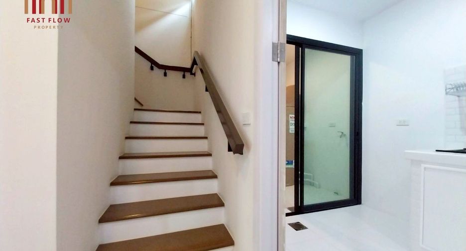 For rent and for sale 2 bedrooms townhouse in Lam Luk Ka, Pathum Thani