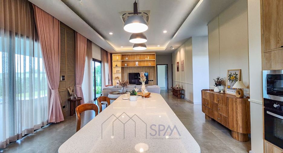 For sale 3 bedrooms villa in Hua Hin, Prachuap Khiri Khan