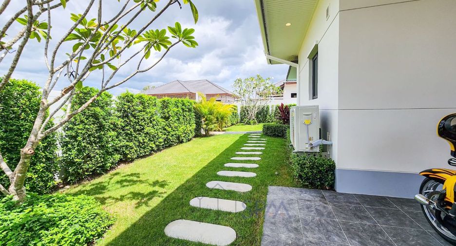 For sale 3 bedrooms villa in Hua Hin, Prachuap Khiri Khan