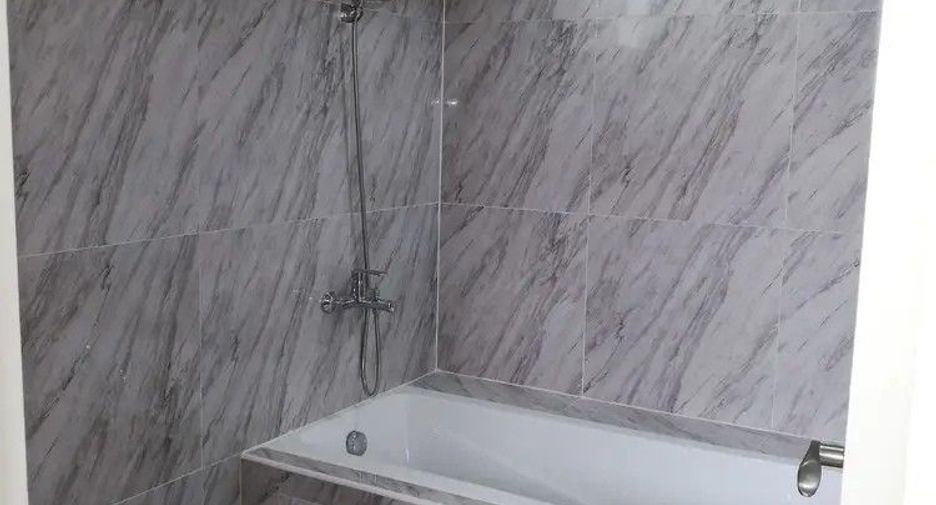 For sale 2 bedrooms condo in Watthana, Bangkok