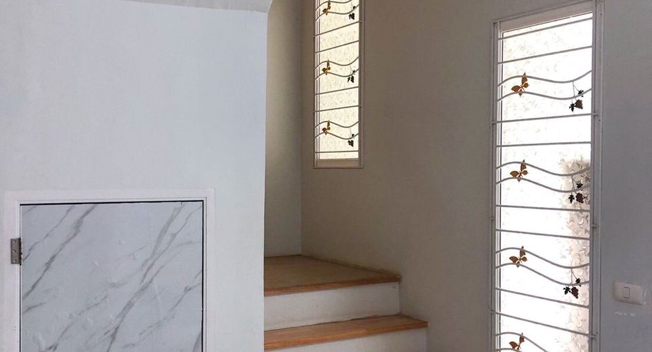 For sale 3 bedrooms townhouse in Chom Thong, Bangkok