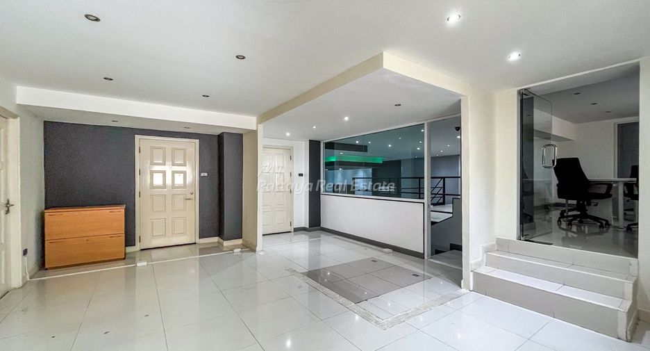 For sale 8 bedrooms villa in Bang Lamung, Chonburi