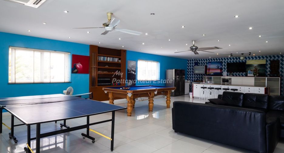 For sale 8 bedrooms villa in Bang Lamung, Chonburi