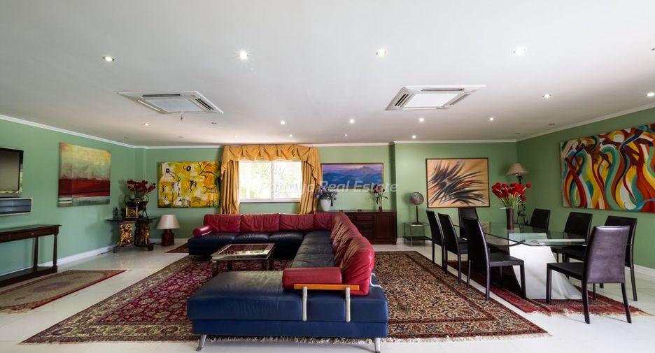 For sale 8 bedrooms villa in Bang Lamung, Chonburi
