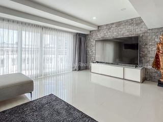 For sale 4 ベッドルーム townhouse in Bang Lamung, Chonburi