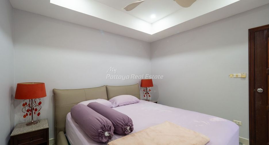 For sale 4 bedrooms townhouse in Bang Lamung, Chonburi