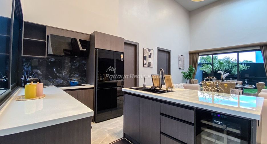 For sale 3 bedrooms villa in Bang Lamung, Chonburi