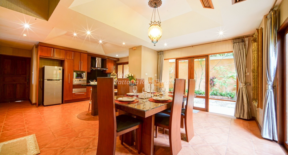 For sale 4 bedrooms house in Bang Lamung, Chonburi