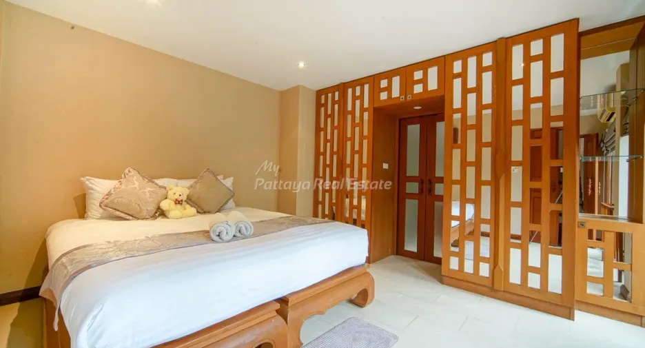 For sale 4 bedrooms house in Bang Lamung, Chonburi