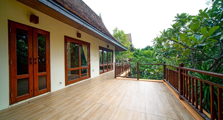 For sale 4 bedrooms house in Bang Lamung, Chonburi