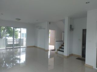 出售 3 卧室 独立屋 在 Lat Krabang, 曼谷