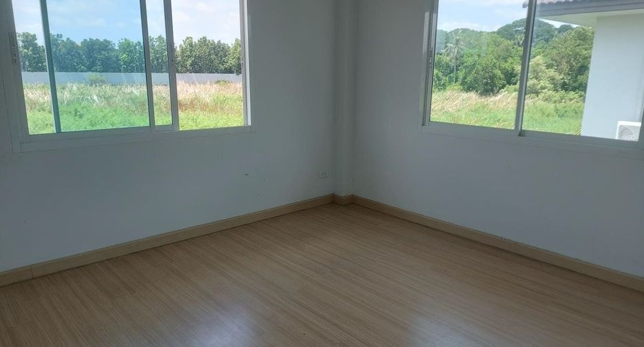 For sale 3 bedrooms house in Lat Krabang, Bangkok