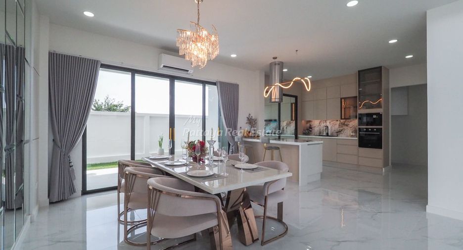 For sale 5 bedrooms villa in Bang Lamung, Chonburi