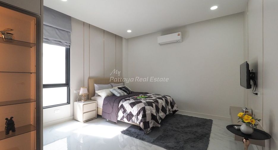 For sale 5 bedrooms villa in Bang Lamung, Chonburi