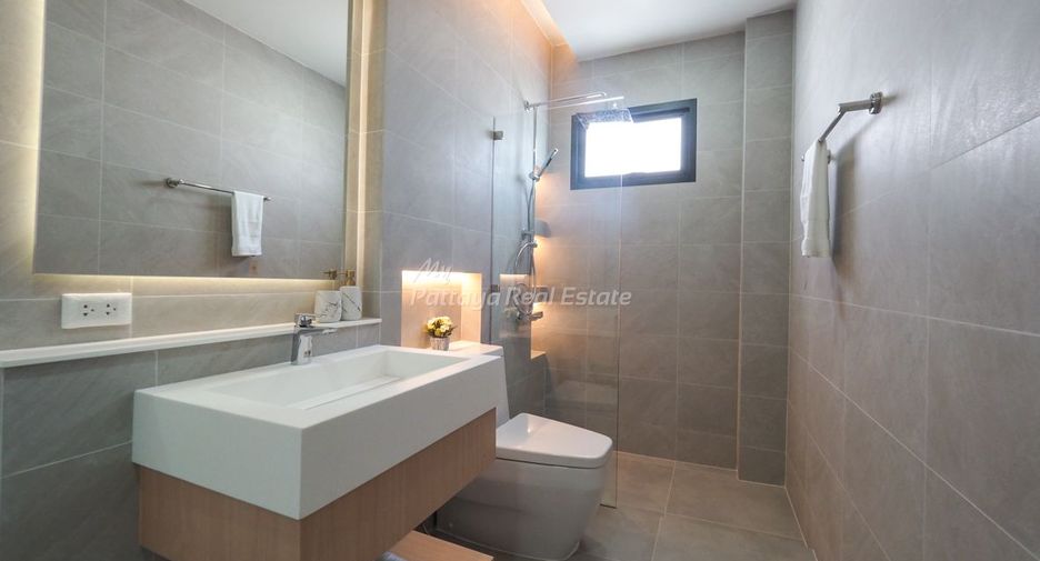 For sale 5 bedrooms villa in Bang Lamung, Chonburi