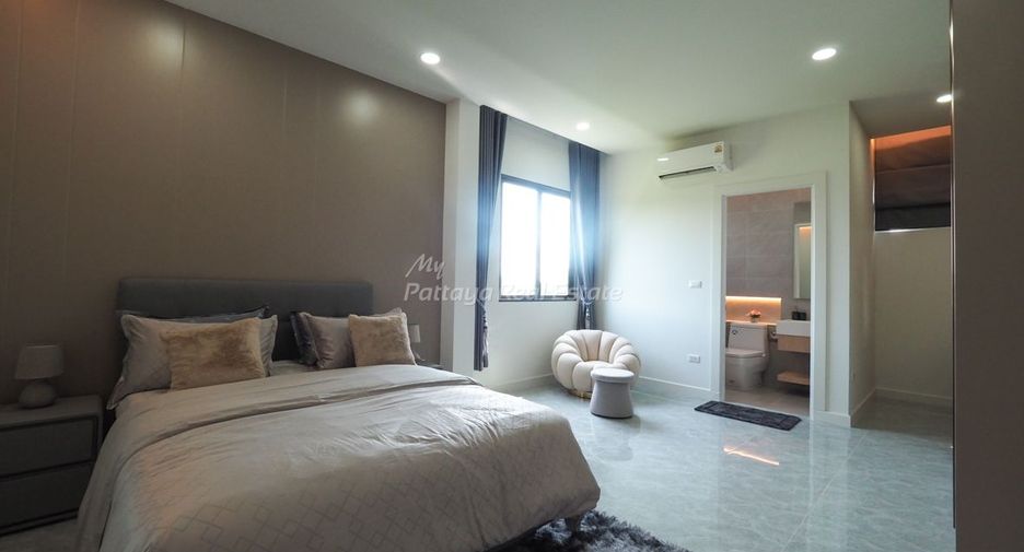 For sale 5 bedrooms villa in Bang Lamung, Chonburi