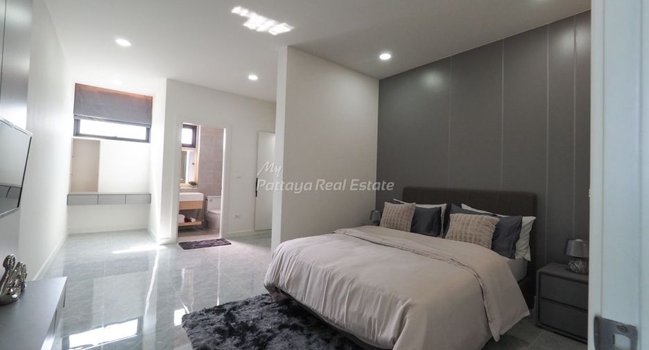 For sale 5 bedrooms villa in Bang Lamung, Chonburi
