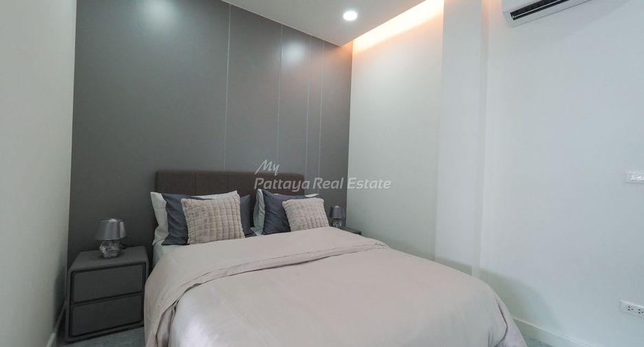 For sale 5 bedrooms villa in Bang Lamung, Chonburi