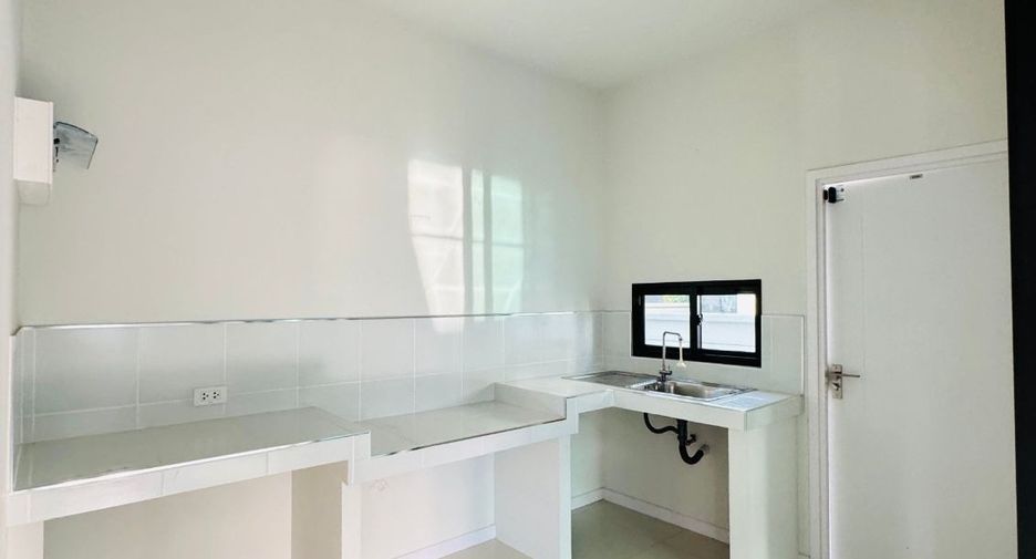 For sale 4 bedrooms house in Khlong Sam Wa, Bangkok