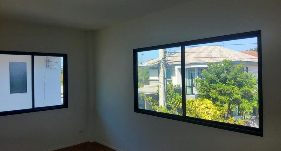 For sale 4 bedrooms house in Bang Khen, Bangkok