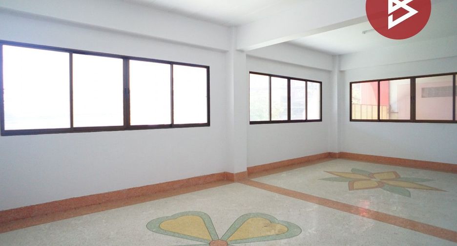 For rent and for sale retail Space in Lat Krabang, Bangkok