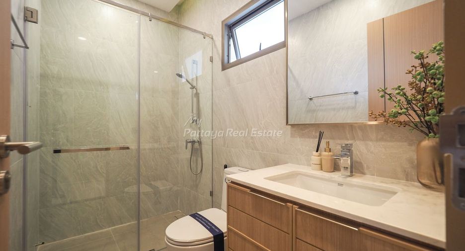 For sale 4 bedrooms villa in Bang Lamung, Chonburi