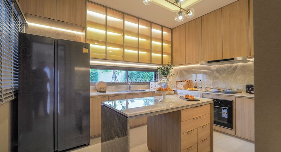 For sale 4 bedrooms villa in Bang Lamung, Chonburi