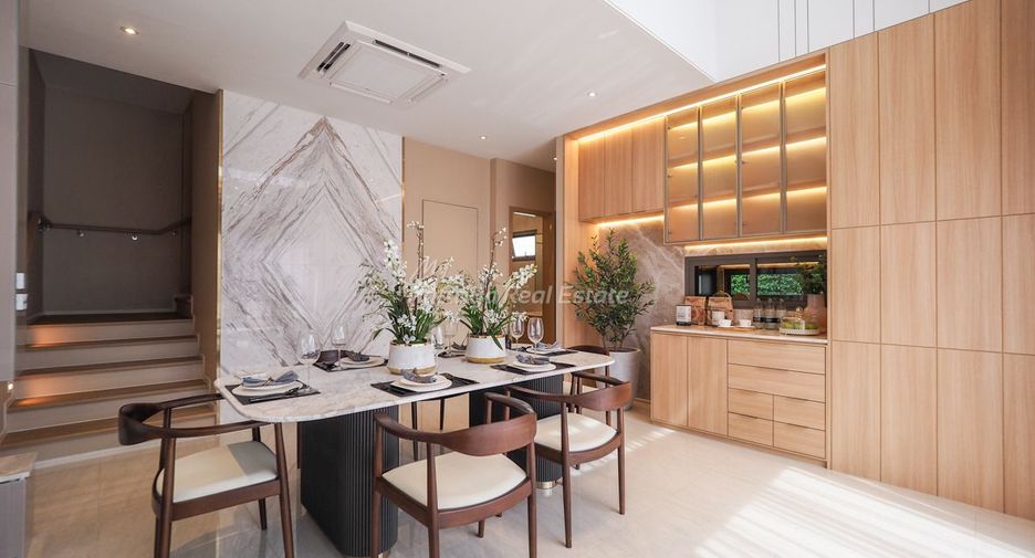 For sale 4 bedrooms villa in Bang Lamung, Chonburi