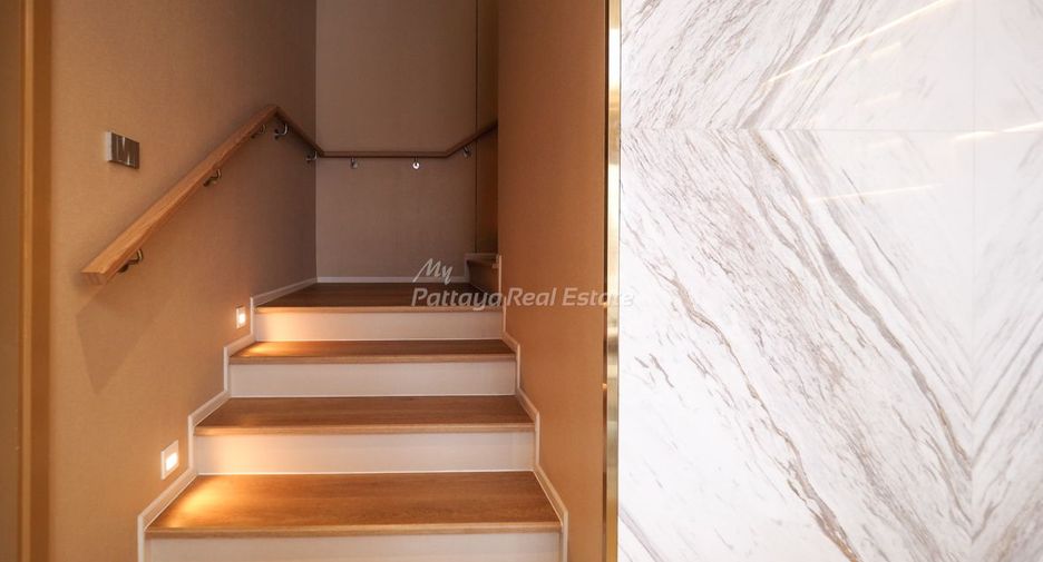 For sale 4 bedrooms villa in Bang Lamung, Chonburi