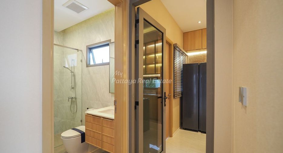 For sale 4 bedrooms villa in Bang Lamung, Chonburi