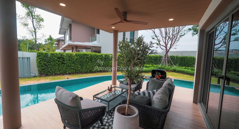 For sale 4 bedrooms villa in Bang Lamung, Chonburi