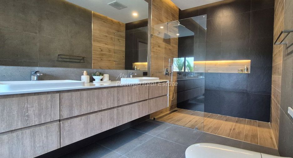 Villa en venta de 4 habitaciones en Bang Lamung, Chonburi