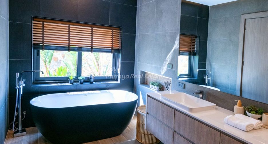 Villa en venta de 4 habitaciones en Bang Lamung, Chonburi