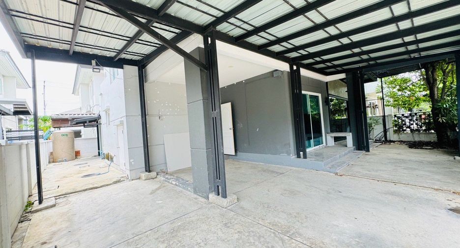 Haus zum Kauf mit 4 Zimmer in Khlong Sam Wa, Bangkok