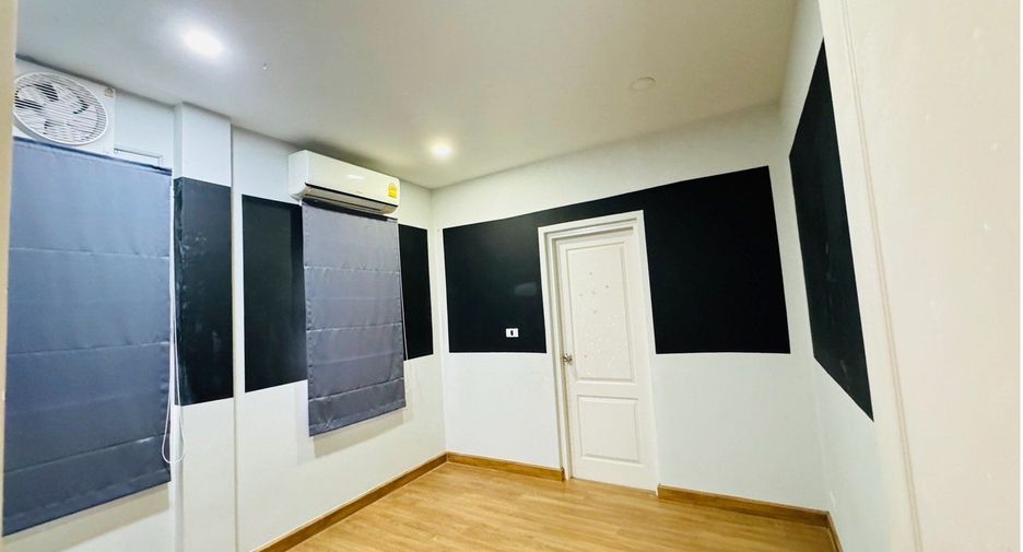 Haus zum Kauf mit 4 Zimmer in Khlong Sam Wa, Bangkok