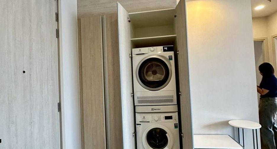For rent 2 bedrooms condo in Si Racha, Chonburi