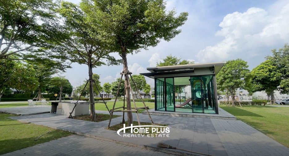 For sale 4 bedrooms townhouse in Mueang Pathum Thani, Pathum Thani