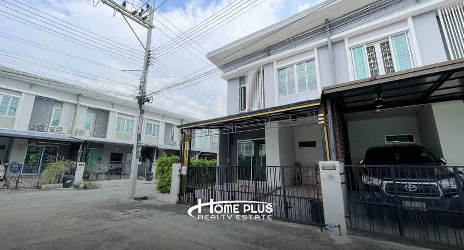 For sale 4 bedrooms townhouse in Mueang Pathum Thani, Pathum Thani